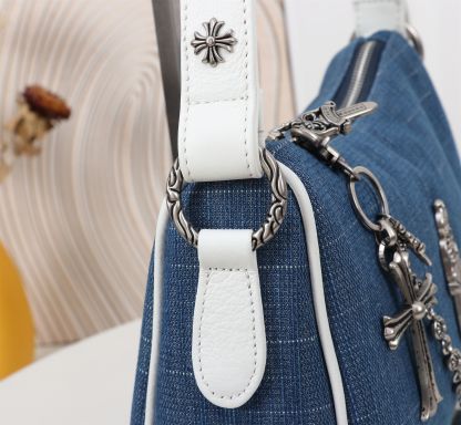 クロムハーツ「Chrome Hearts」十字架のショルダーバッグ