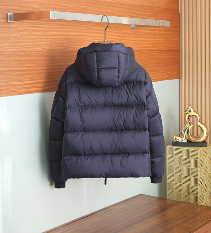 バーバリー「Burberry」秋冬 クイルティッドダウンジャケット