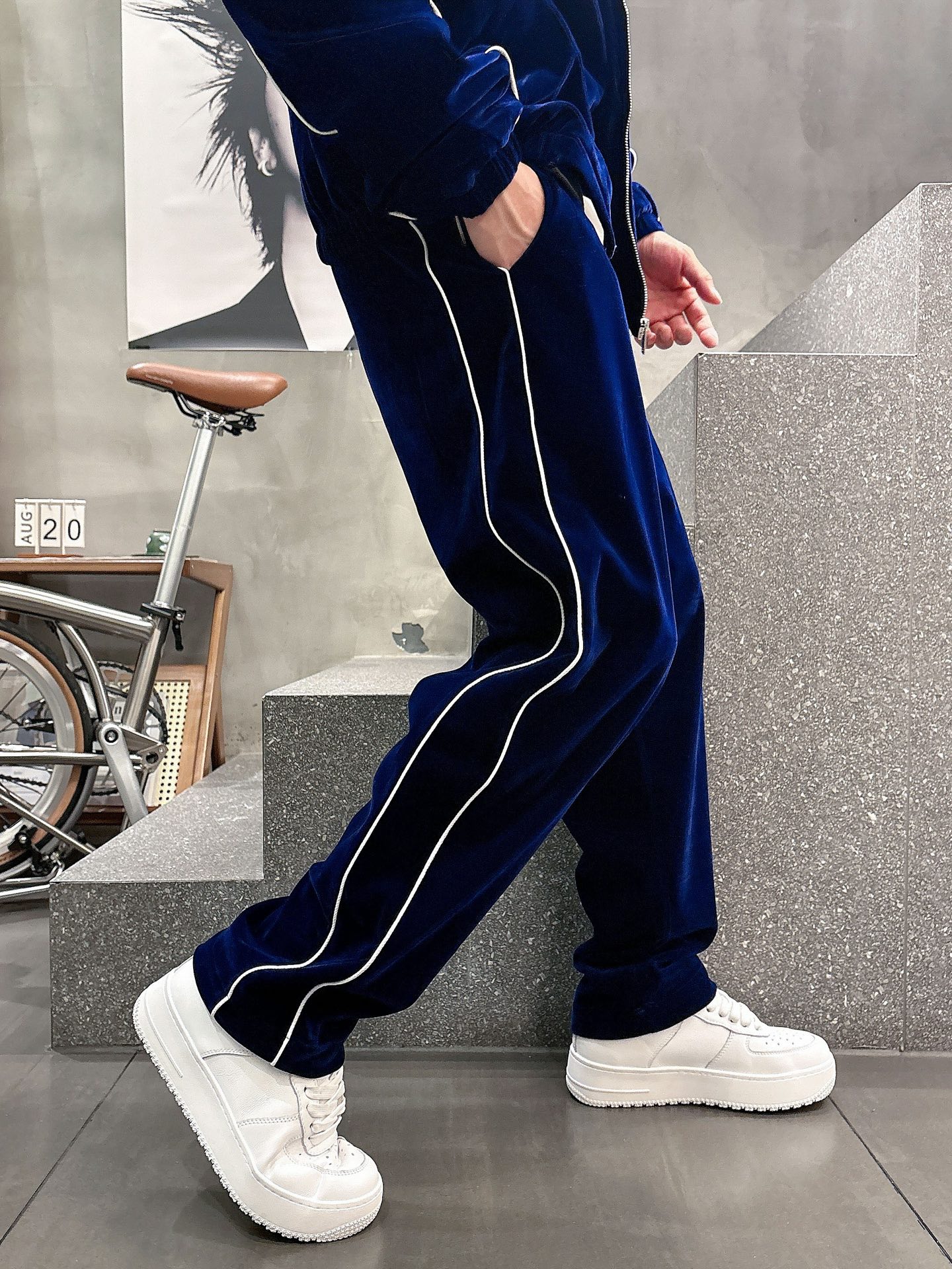 プラダ「Prada」秋冬 メンズ  カジュアルスポーツセット