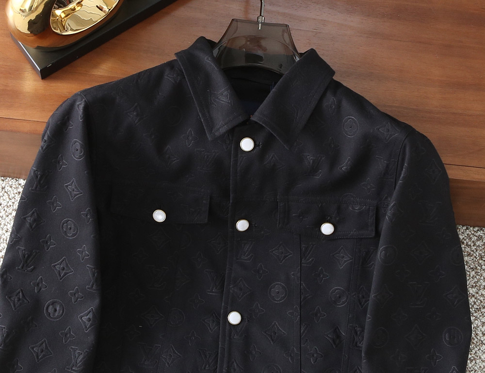 ルイ・ヴィトン「Louis Vuitton」秋冬コレクション クイルテッド ジャケット