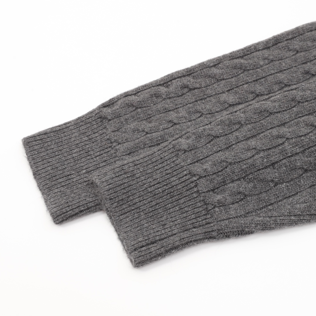 Moncler の軽くて裏地付きウール素材のジッパー付きダウンコート