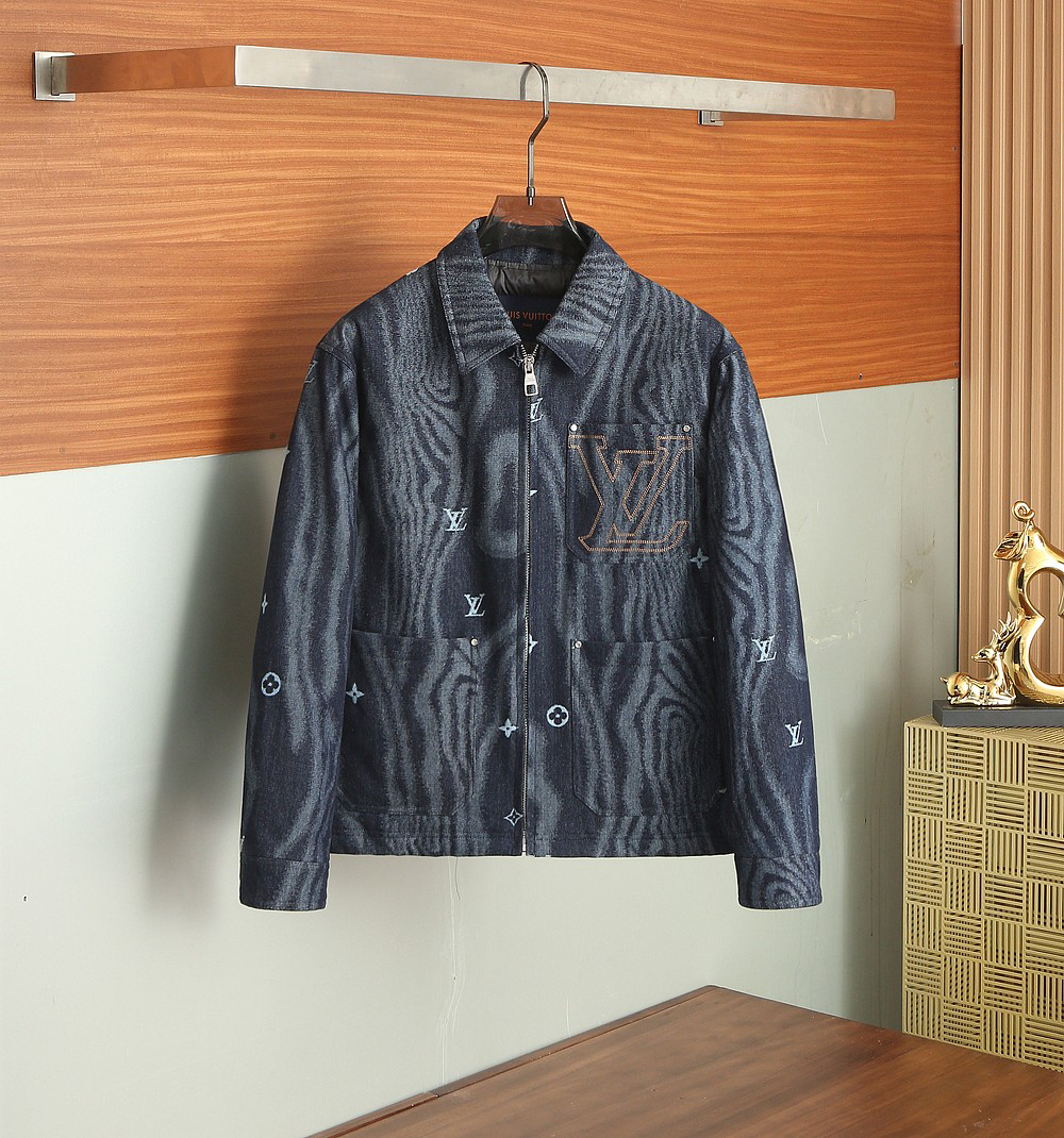 ルイ・ヴィトン「Louis Vuitton」秋冬コレクション ダウンジャケット