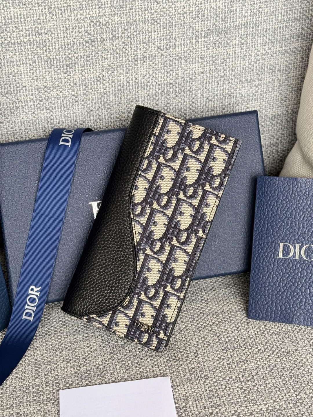 ディオール「Dior」Oblique モチーフ レザー コンパクト ロングウォレット