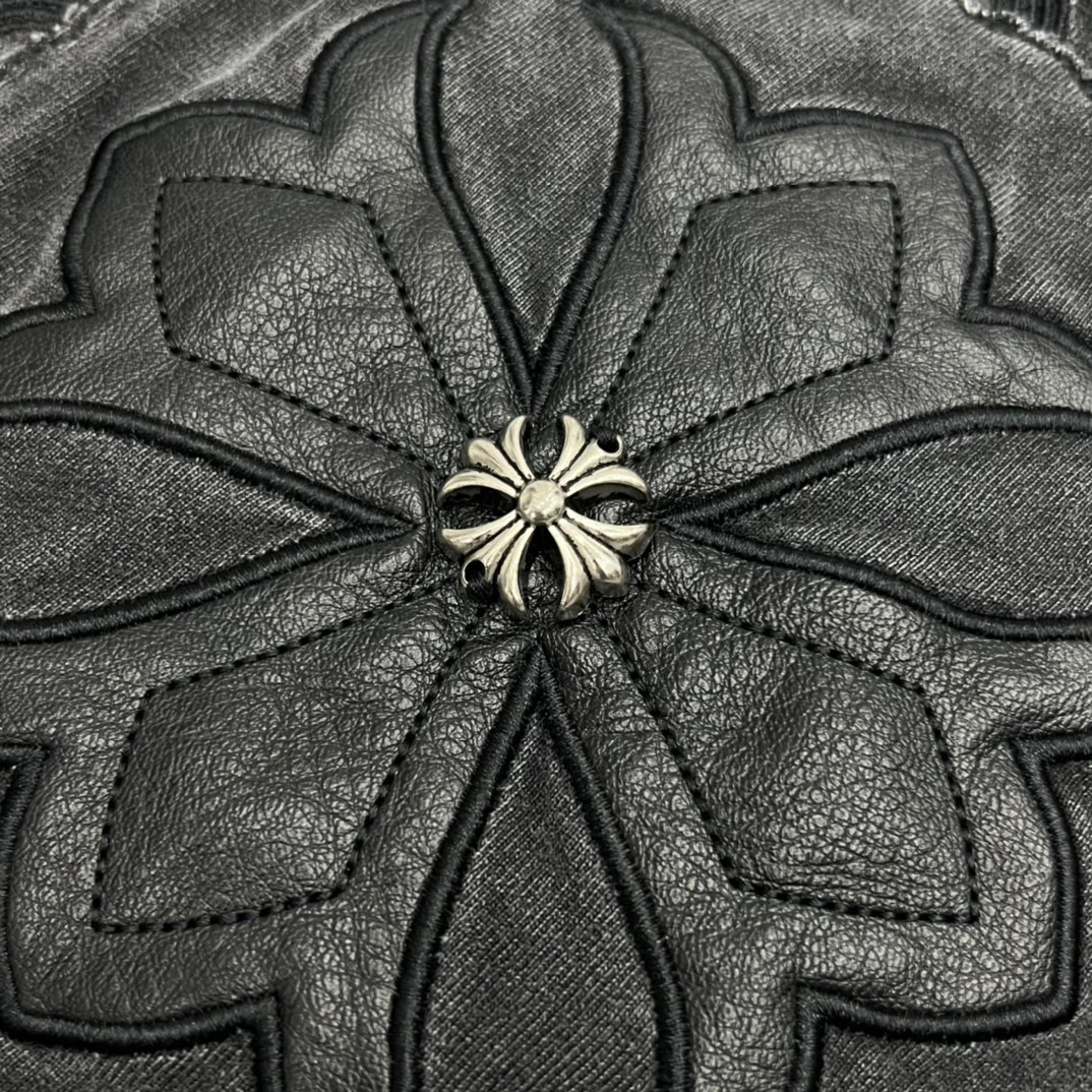 クロムハーツ「Chrome Hearts」クロス＆サンスクリットTシャツ