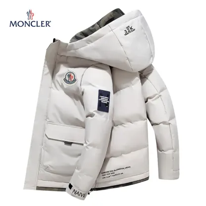 モンクレール「Moncler」フード付きダウンジャケット