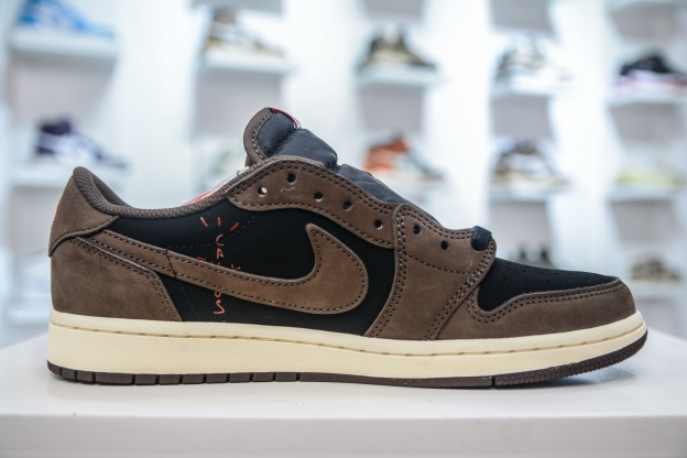 ナイキ「Nike」Air Jordan 1 Low x Travis Scott「ブラック＆ブラウン」
