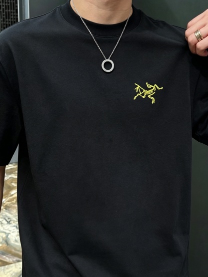 アークテリクス「ARC'TERYX」ロゴプリントTシャツ / ショートスリーブ クルーネック