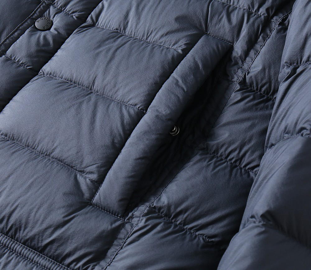 モンクレール「Moncler」秋冬 ダウンジャケット