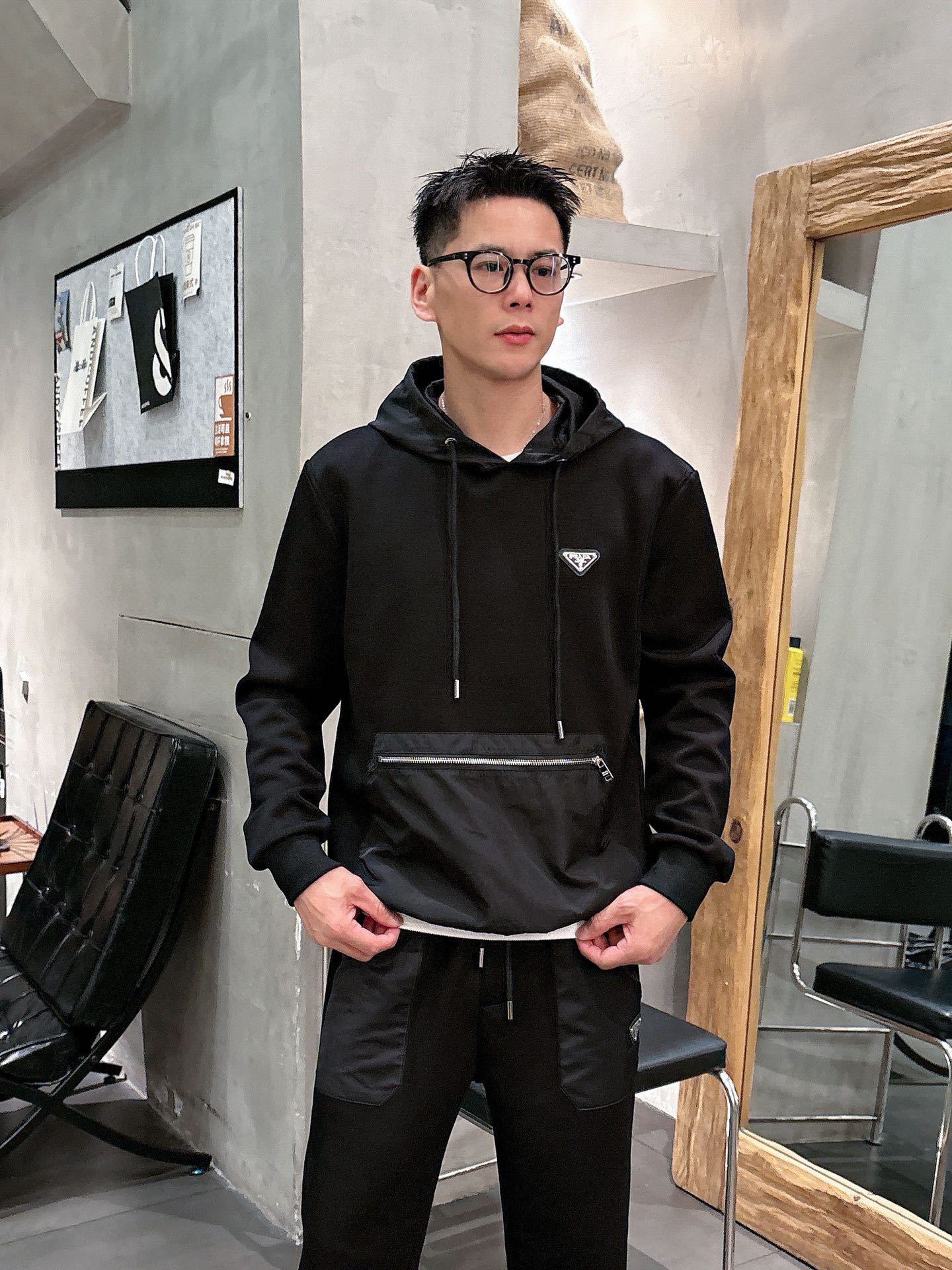 プラダ「Prada」秋冬 メンズ  カジュアルスポーツセット