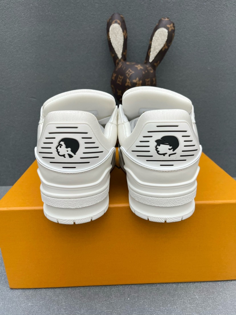 ルイ・ヴィトン「Louis Vuitton」LOUIS VUITTON LV Trainer スニーカー