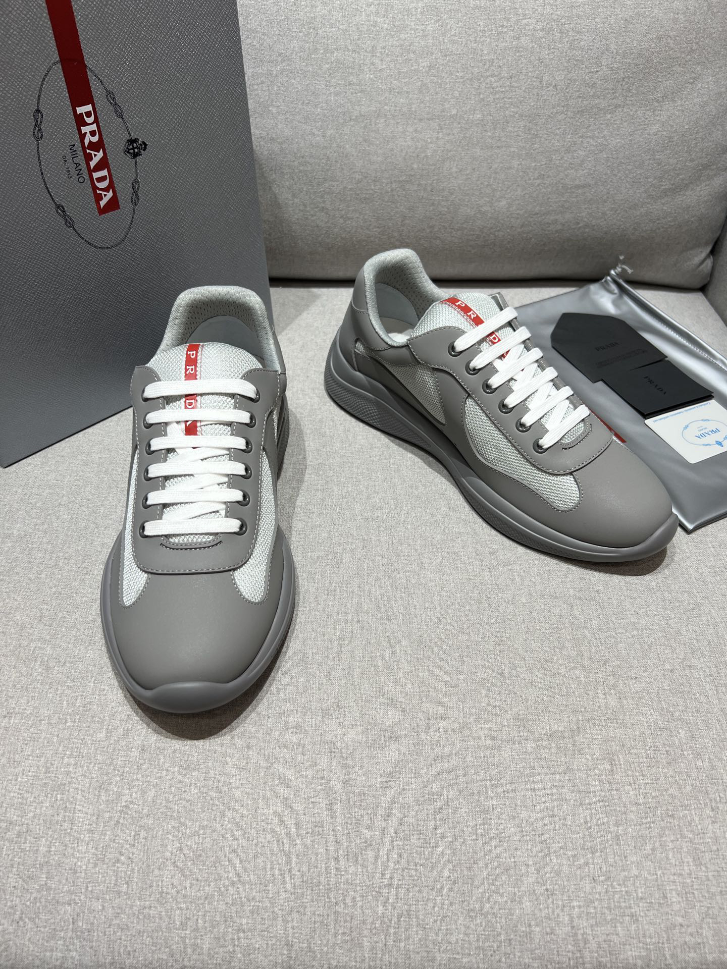 プラダ「Prada」プラダ アメリカスカップ スニーカー / ユニセックスレザースニーカー