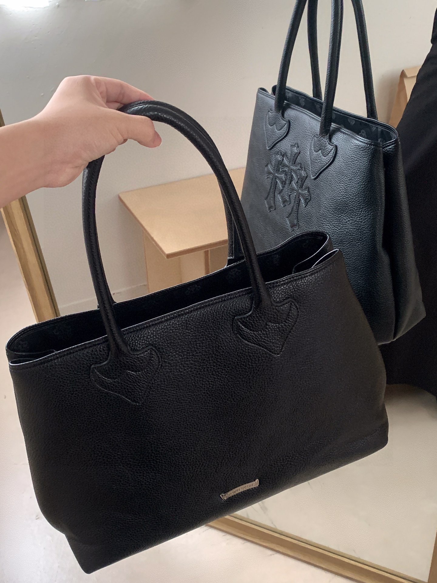 クロムハーツ「Chrome Hearts」クロスロゴ レザートートバッグ 42×32×16cm