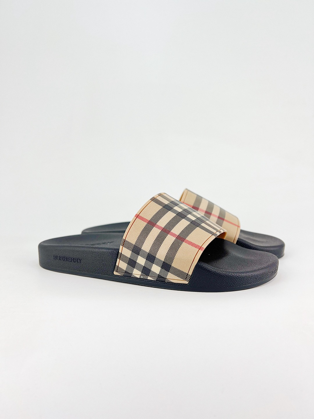 バーバリー「Burberry」バーバリー ビンテージ チェック スライドサンダル / ビーチサンダル