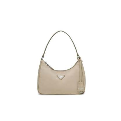 プラダ「Prada」レザーストラップ ホーボーバッグ