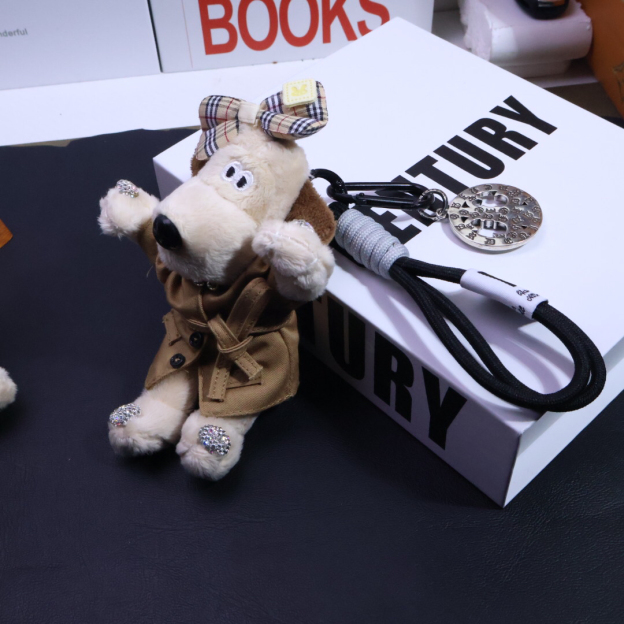 クロムハーツ「Chrome Hearts」バッグチャーム - すべてのトレンドバッグに合わせて、クールでキュートなスタイルを