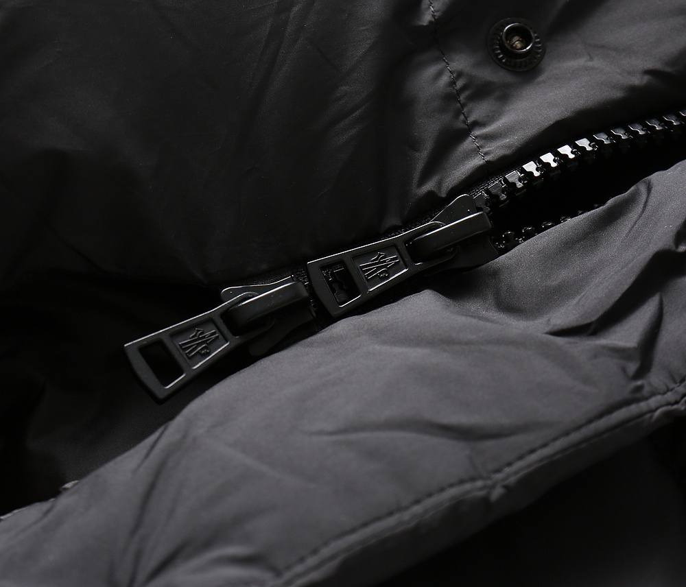 モンクレール「Moncler」秋冬 ダウンコート