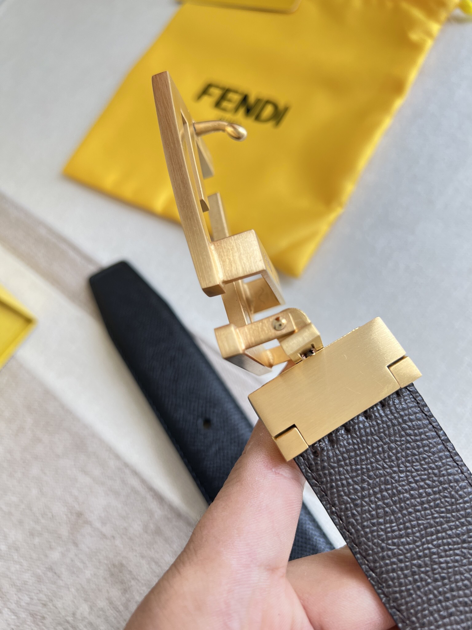 フェンディ「Fendi」FF ベルト - リバーシブル フックベルト