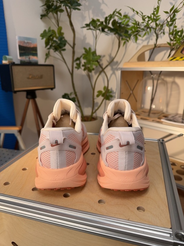 ナイキ「Nike」ク ロー カジュアルスニーカー