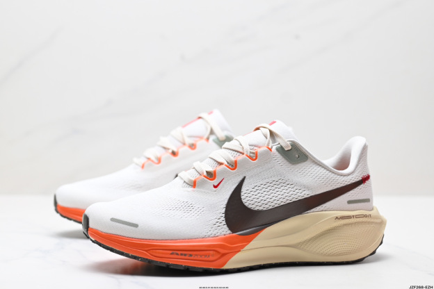 ナイキ「Nike」ク ロー カジュアルスニーカー