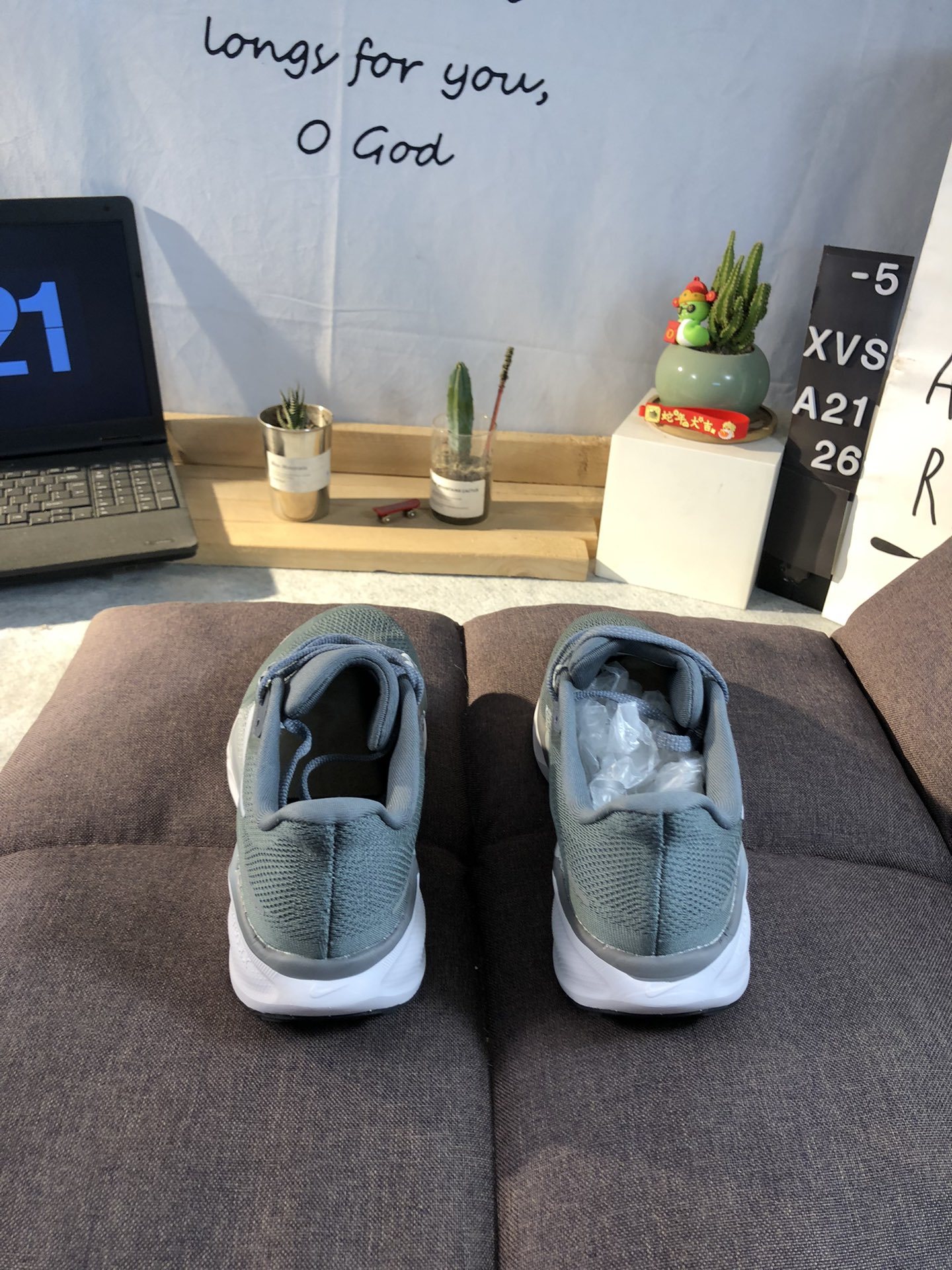 ナイキ「Nike」ク ロー カジュアルスニーカー