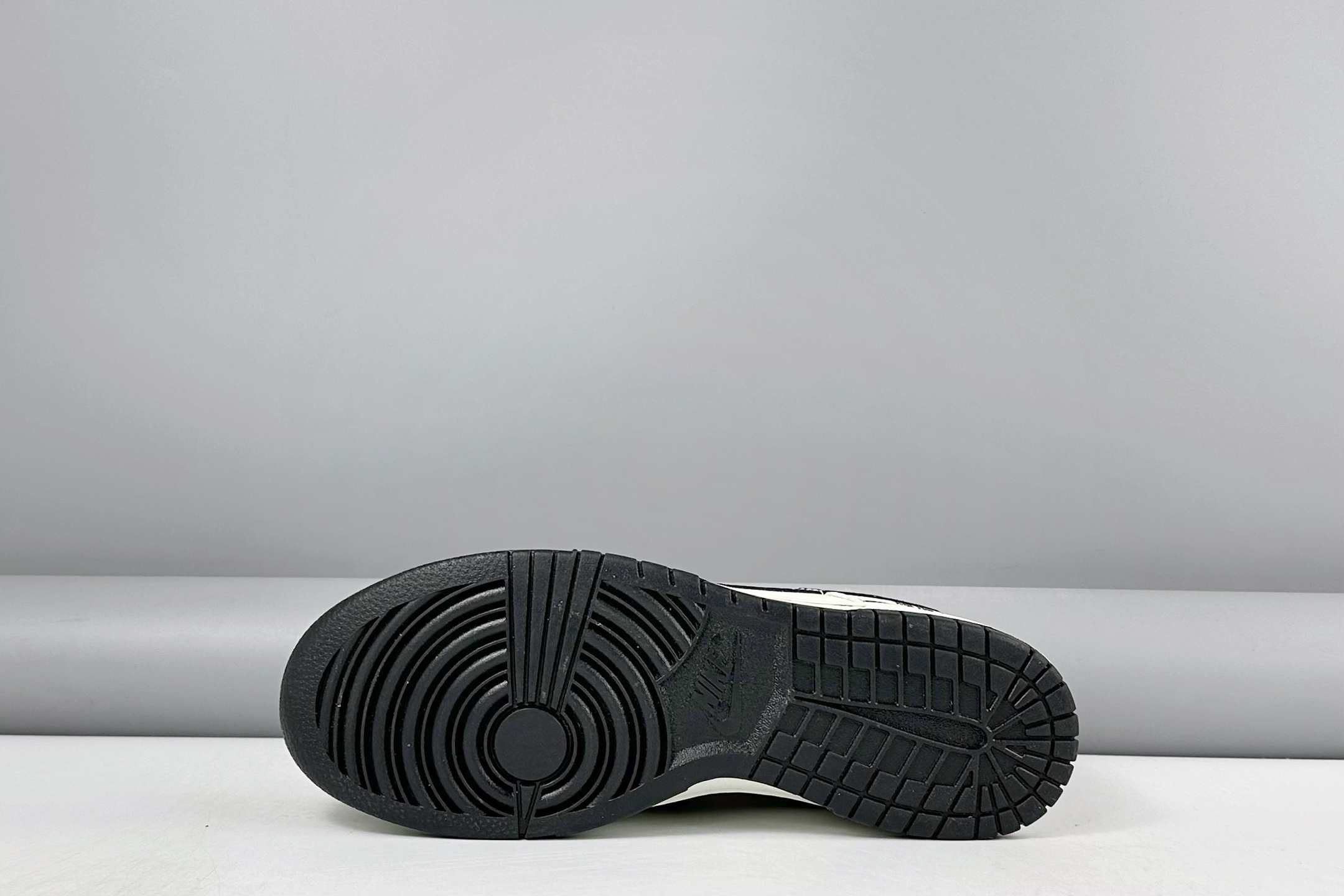 ナイキ「Nike」アライアンス製品 ク ロー カジュアルスニーカー