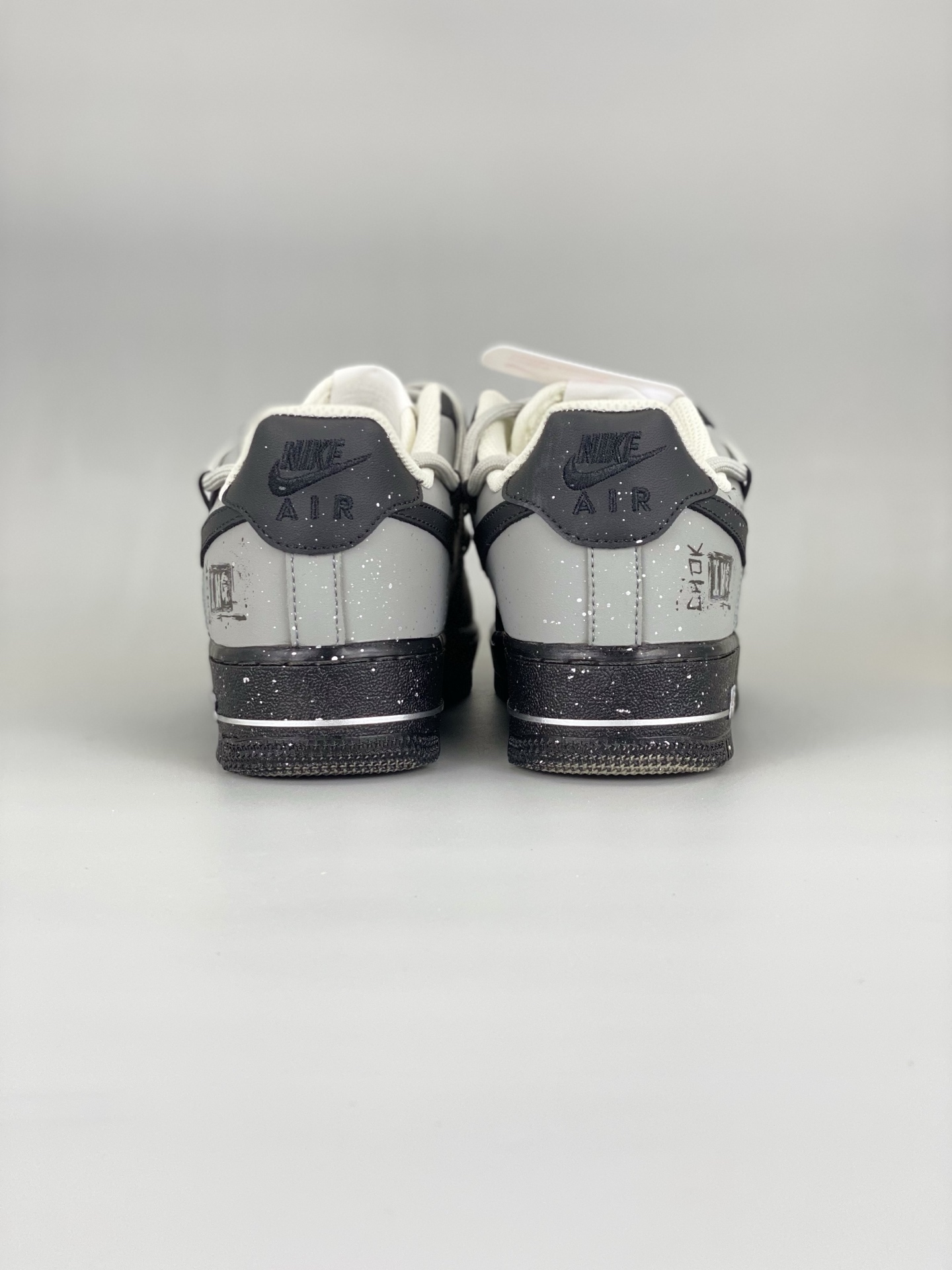 ナイキ「Nike」AIR FORCE 1 LOW '07 スペーステーマ ハンドペイント スニーカー-ISETAN PRESTIGE CURATED