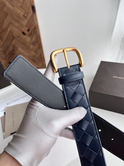 ボッテガ・ヴェネタ「Bottega Veneta」イントレチャート リバーシブル ベルト