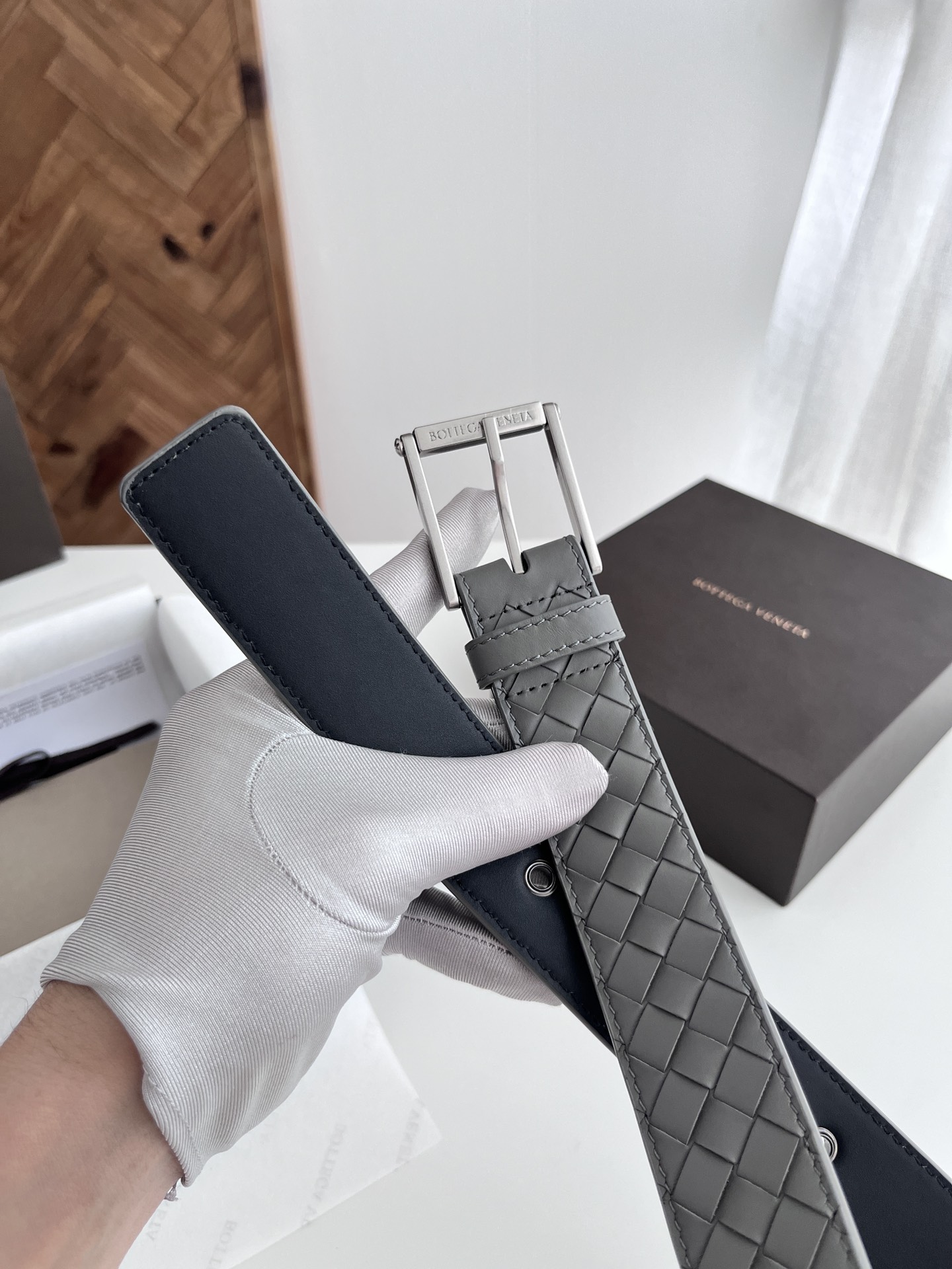 ボッテガ・ヴェネタ「Bottega Veneta」イントレチャート リバーシブル ベルト