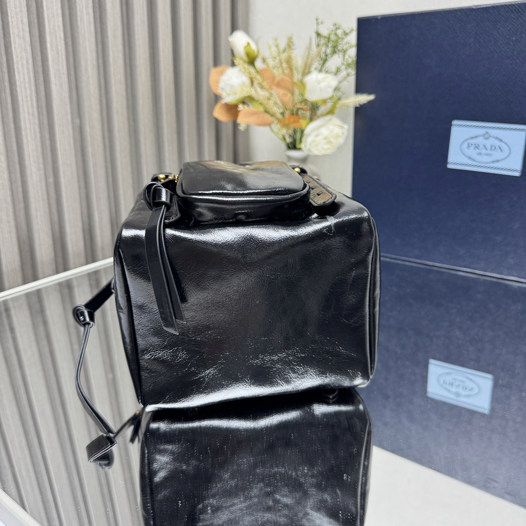 プラダ「Prada」リエディション 1995 オイルドレザートート