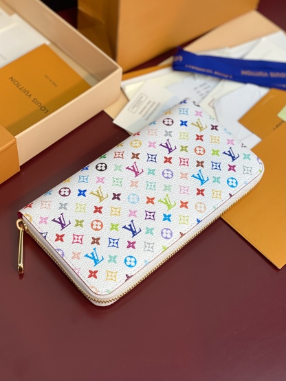 ルイ・ヴィトン「Louis Vuitton」LV × TM ジッピー･ウォレット