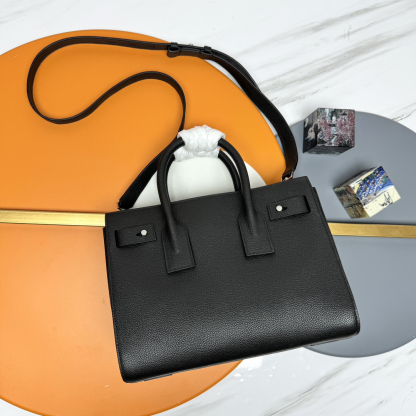 サンローラン「Saint Laurent」SAC DE JOUR SOUPLE 粒面レザーバッグ