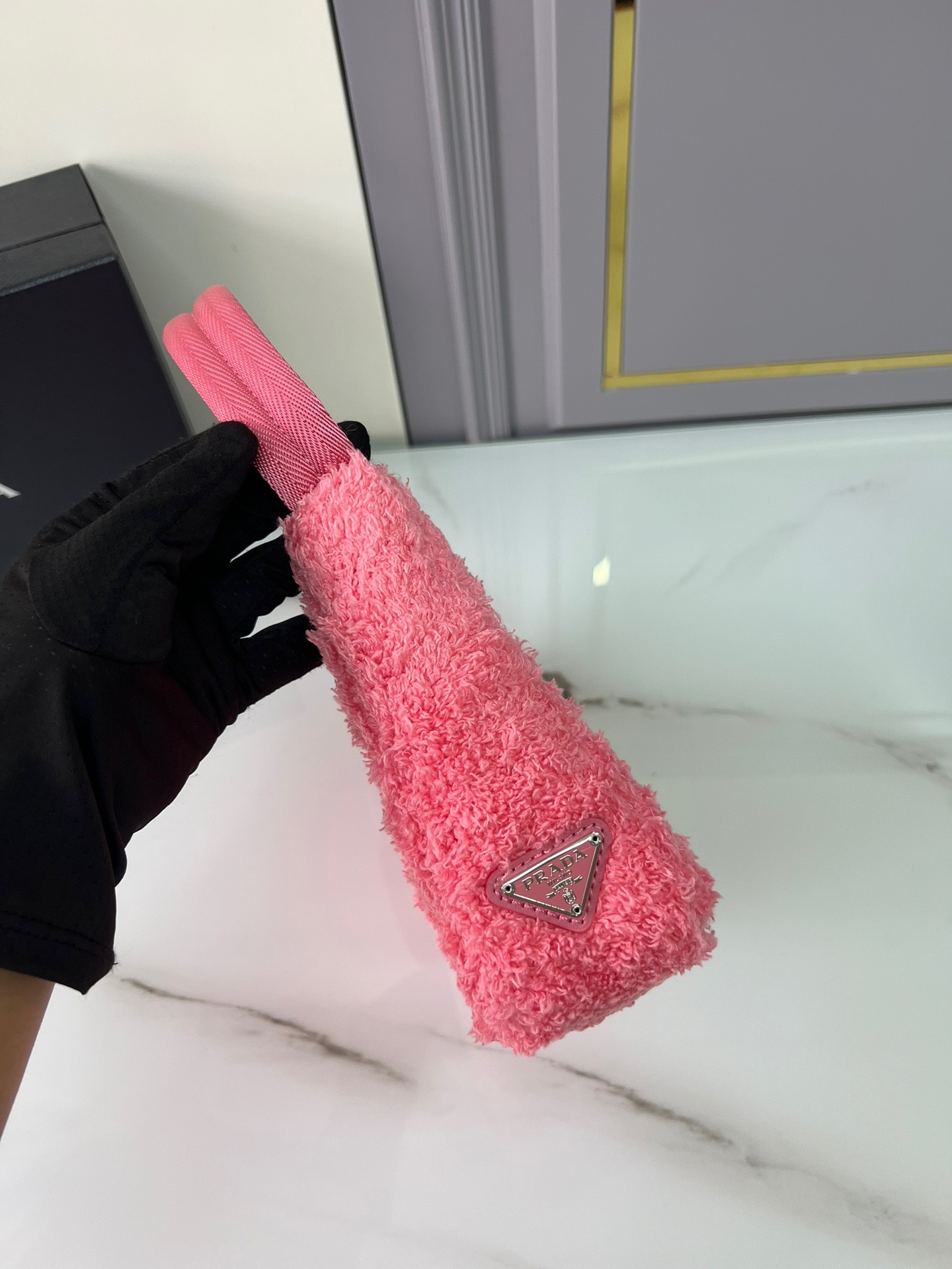 プラダ「Prada」Re-Edition 2000 タオル地 ホボ バッグ  ミニバッグ