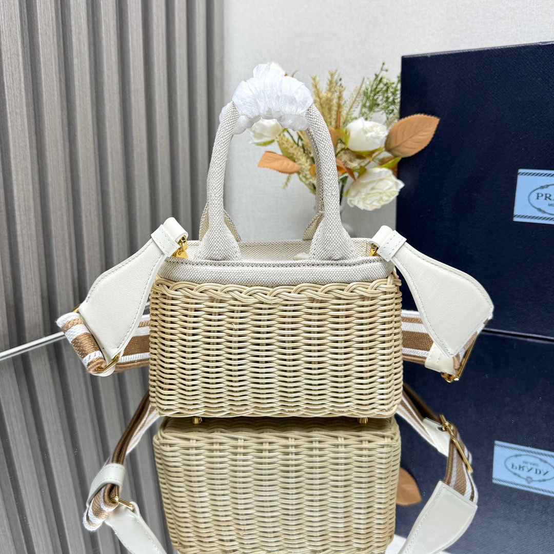 プラダ「Prada」2024春夏 ウィッカー&キャンバストートバッグ