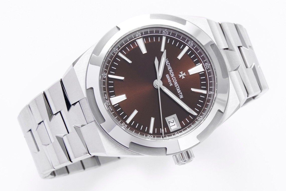 ヴァシュロン コンスタンタン「Vacheron Constantin」オーヴァーシーズ メンズウォッチ41MM