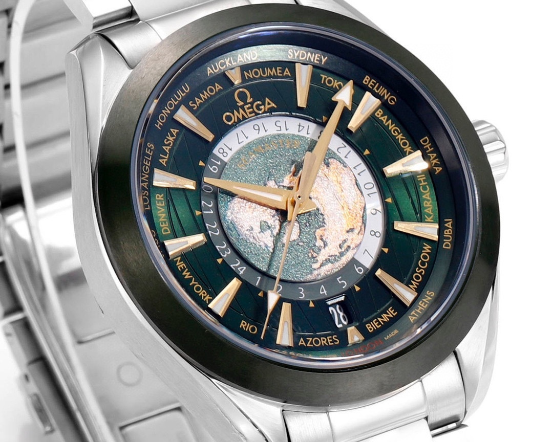 オメガ「Omega」Seamaster Aqua Terra 150m World Time Green Ceramic 腕時計43MM