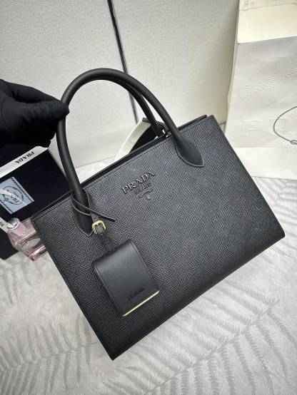 プラダ「Prada」アップグレード ラージトートバッグ（テキスタイルストラップ）