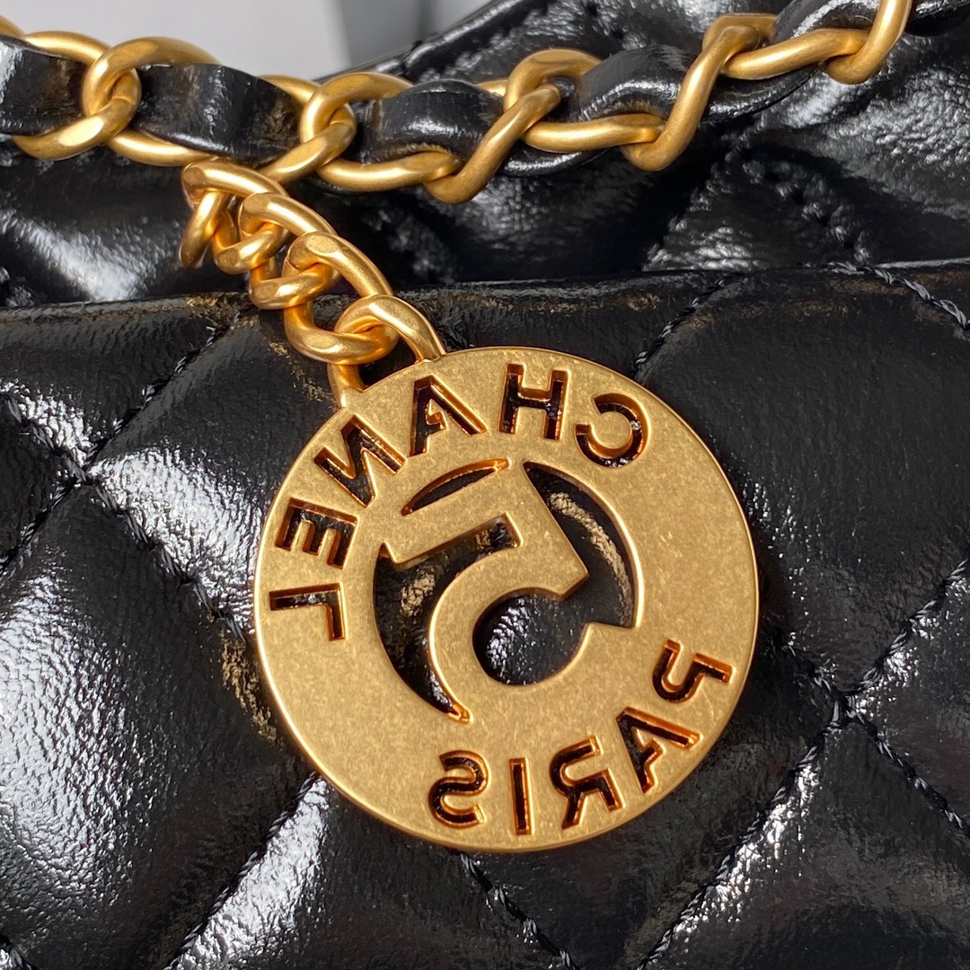 シャネル「Chanel」 スモール オイルドレザー ホーボーショルダーバッグ