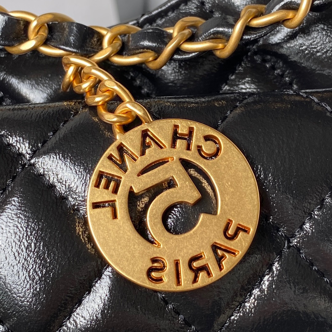 シャネル「Chanel」 スモール オイルドレザー ホーボーショルダーバッグ