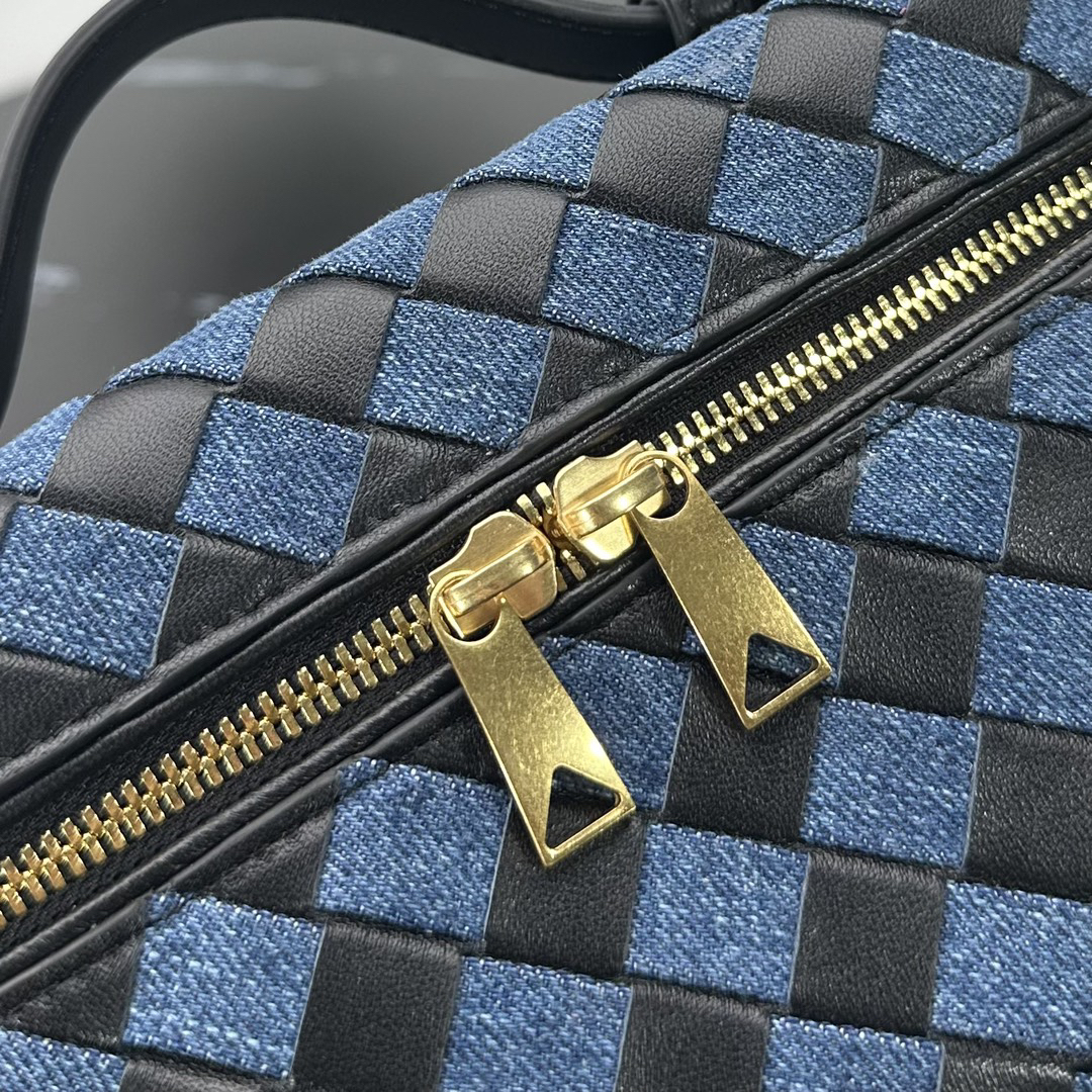 ボッテガ・ヴェネタ「Bottega Veneta」イントレチャート ミニボックスバッグ