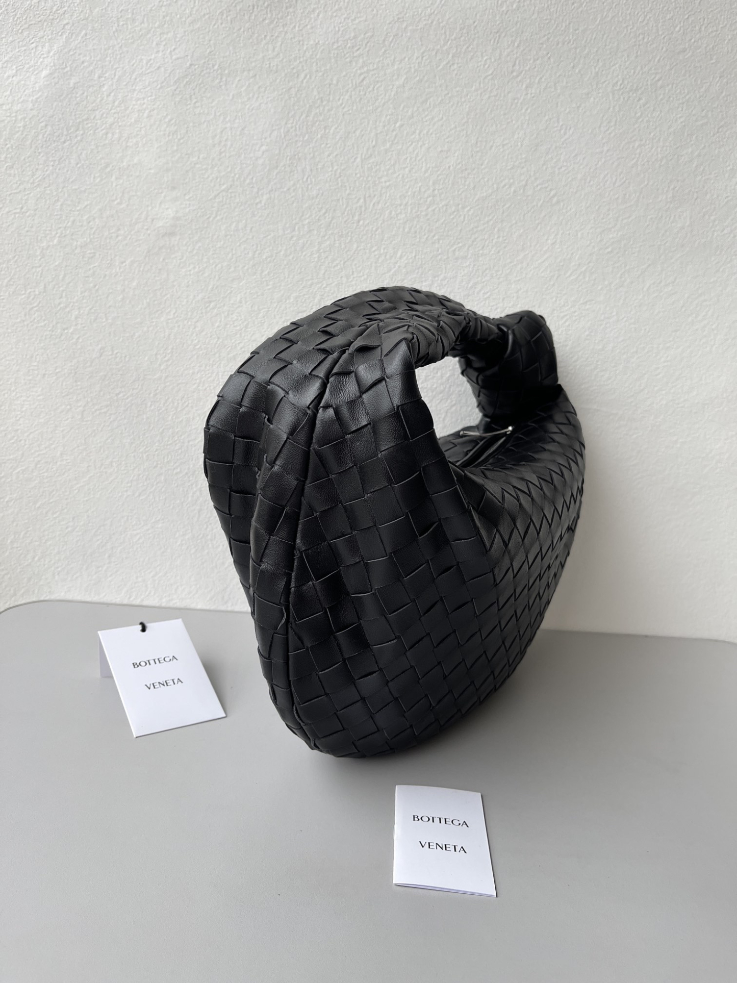 ボッテガ・ヴェネタ「Bottega Veneta」ジョディ ミディアム ショルダーバッグ