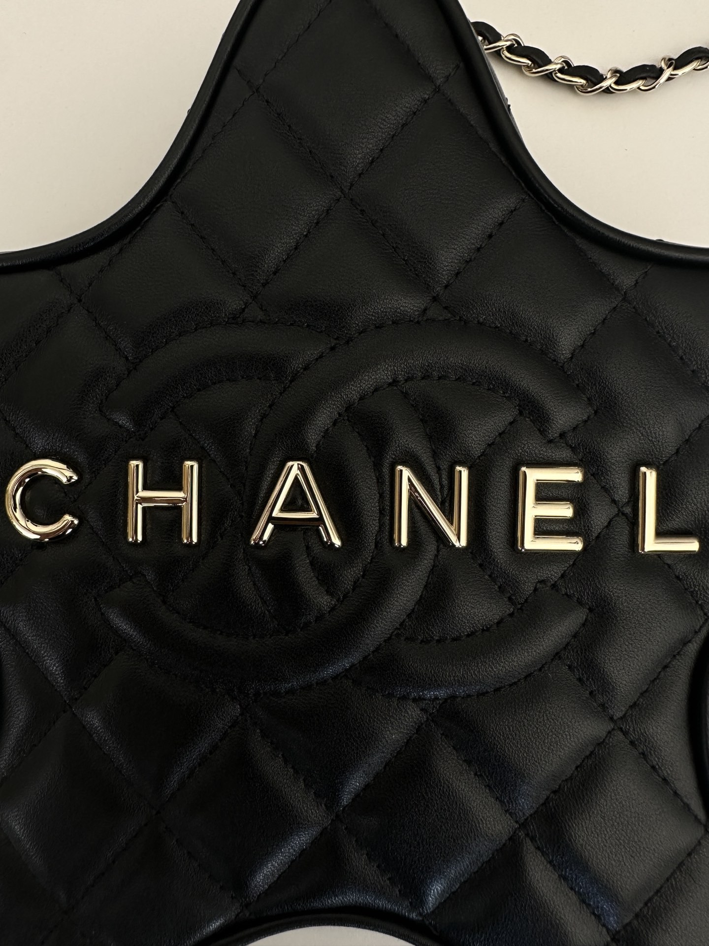 シャネル「Chanel」クラシック フラップ 菱目縫い ショルダーバッグ