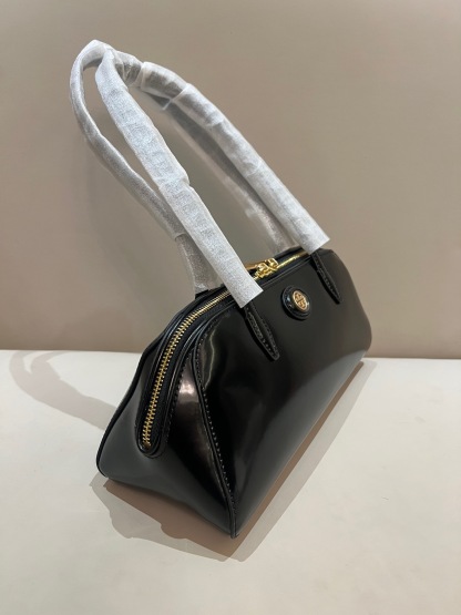 トリー バーチ「Tory Burch」ロビンソン スパッツォラート ウェッジ ラッカーレザー ロングハンドバッグ