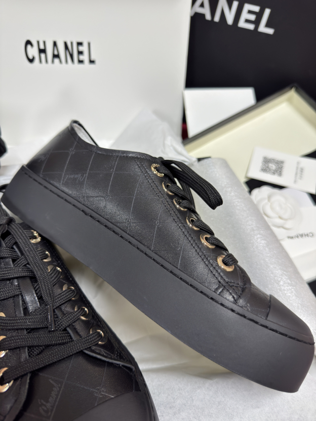 シャネル［Chanel］25P ラムレザー ロウカット プレミアムスニーカー