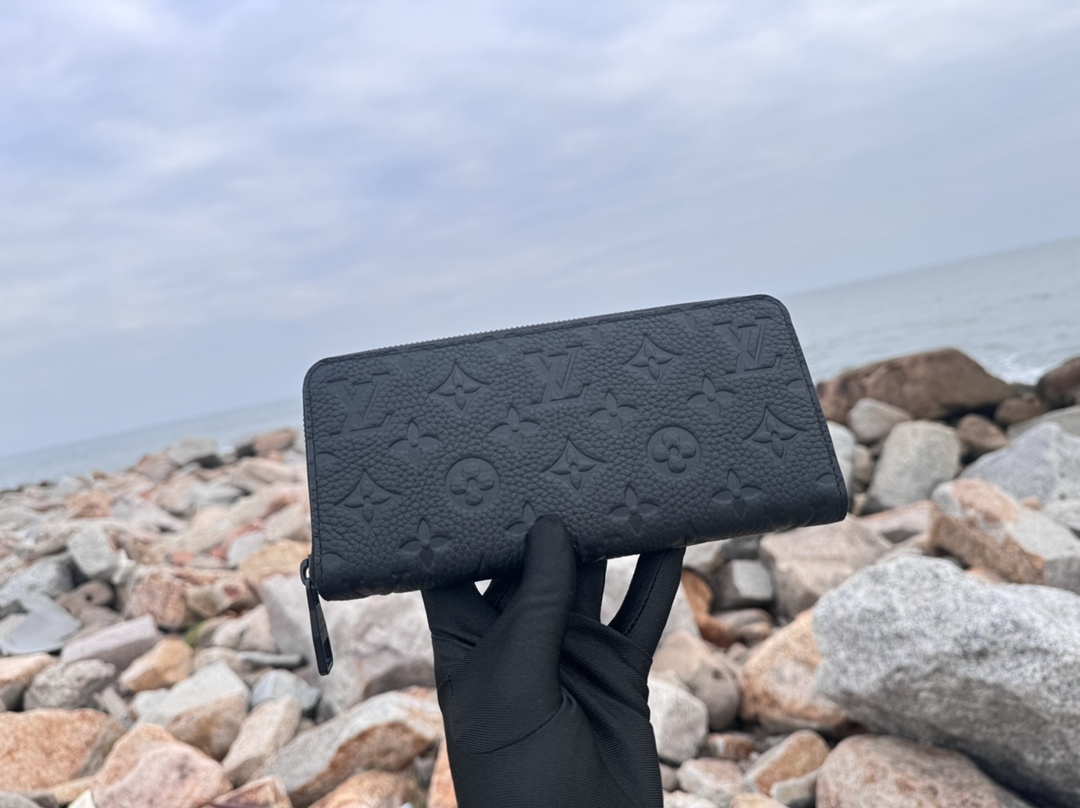 ルイ-ヴィトン(Louis Vuitton) ジッピーウォレット･ホリゾンタル