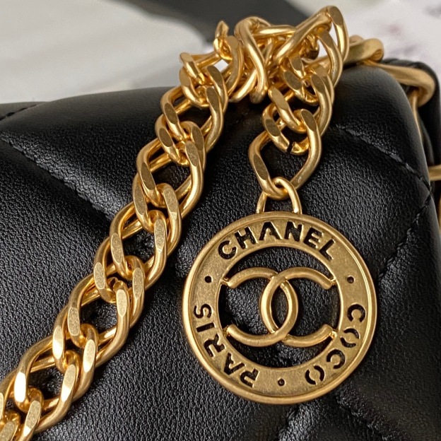 シャネル「Chanel」 「シャネル」 23S ゴールドハードウェア ミニクラシックフラップ