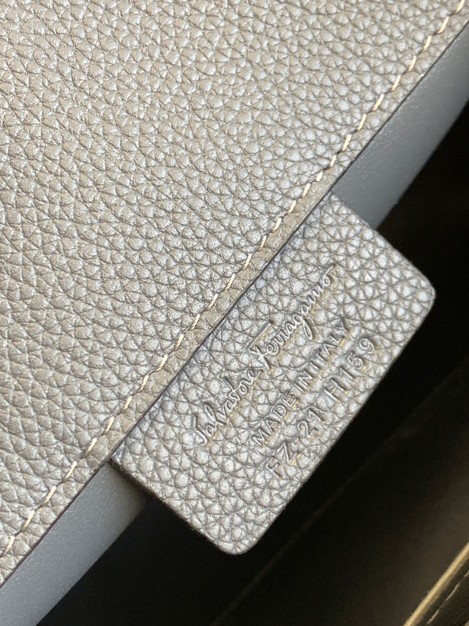 フェラガモ「Ferragamo」ラージトートバッグ