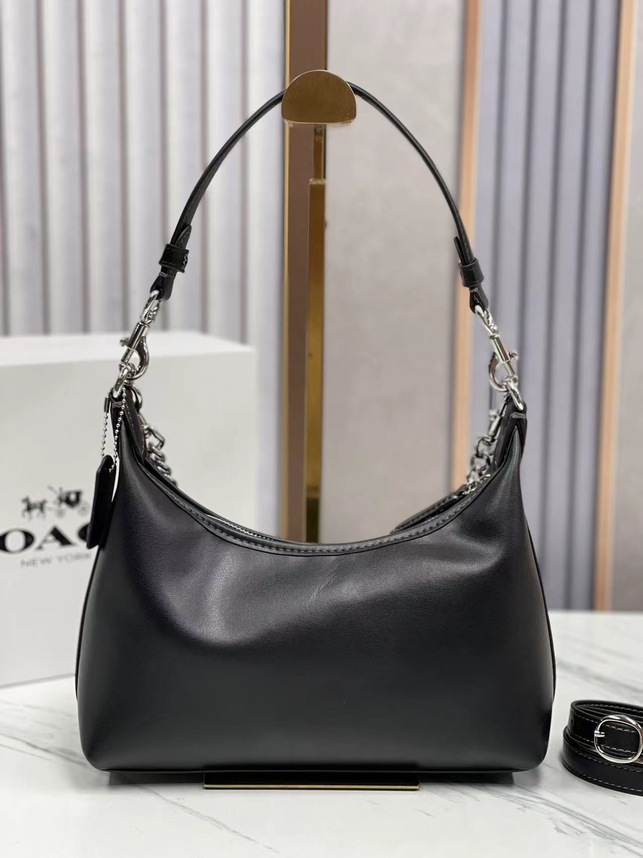 コーチ(Coach) ジュリエット ショルダー バッグ 25 CW640