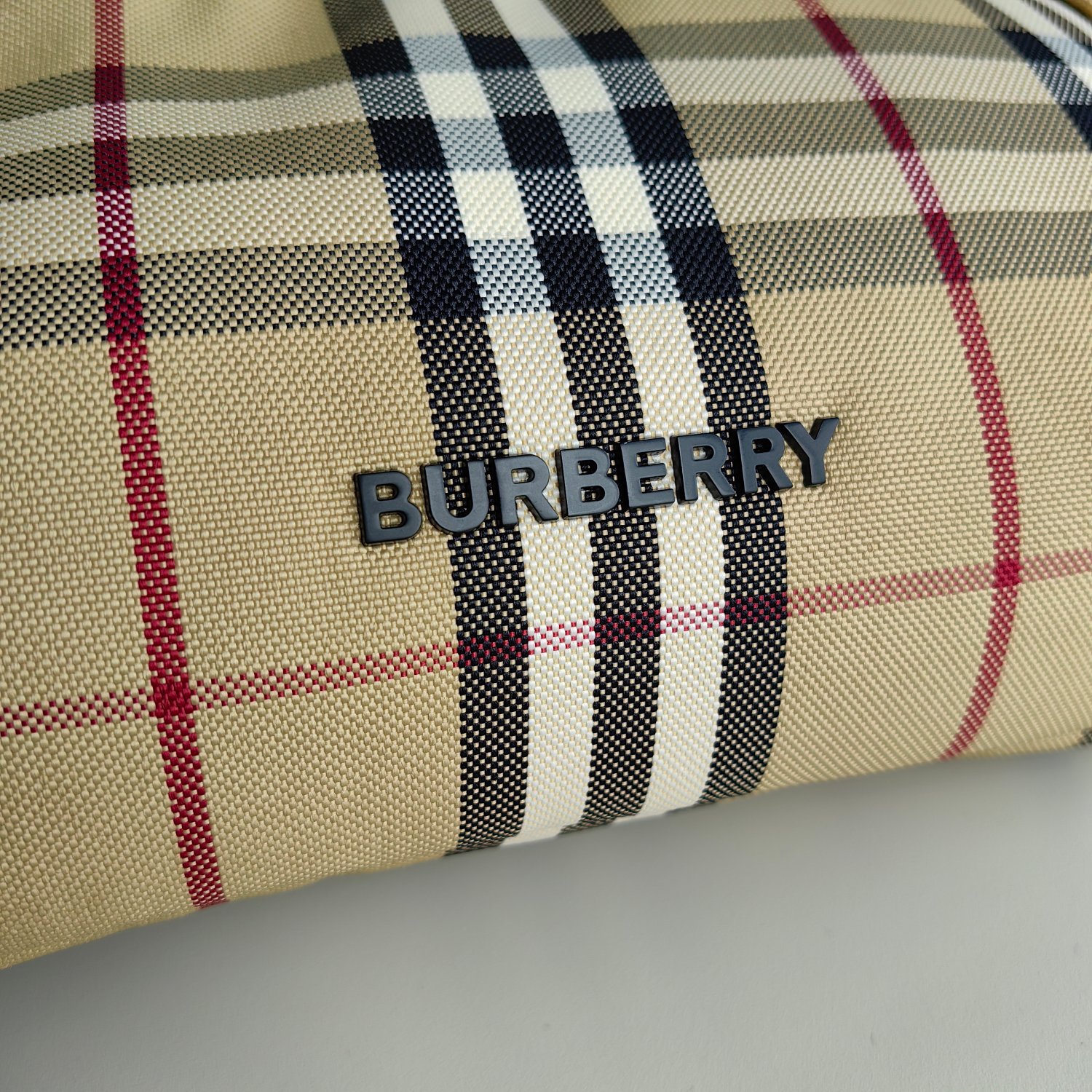 バーバリー「Burberry」ストリート 黄白ウエストバッグ