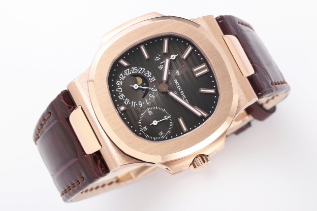 パテック フィリップ「Patek Philippe」ノーチラス 40MM