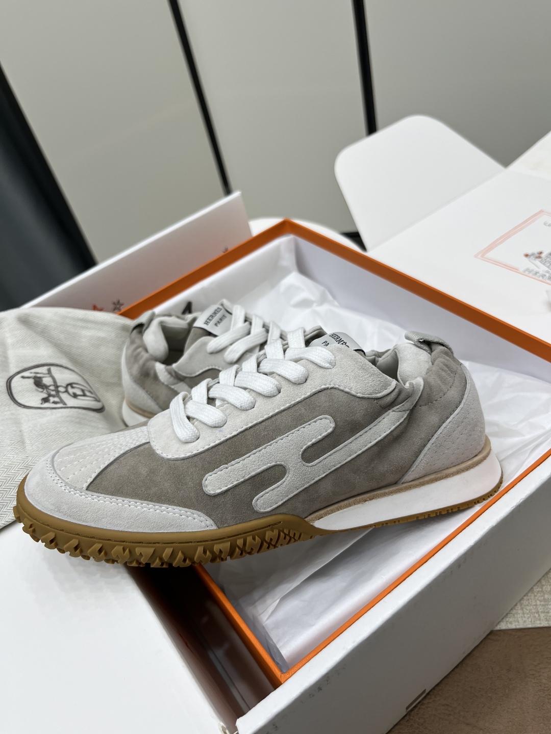 エルメス［Hermès］ミリタリートレーニングシューズ